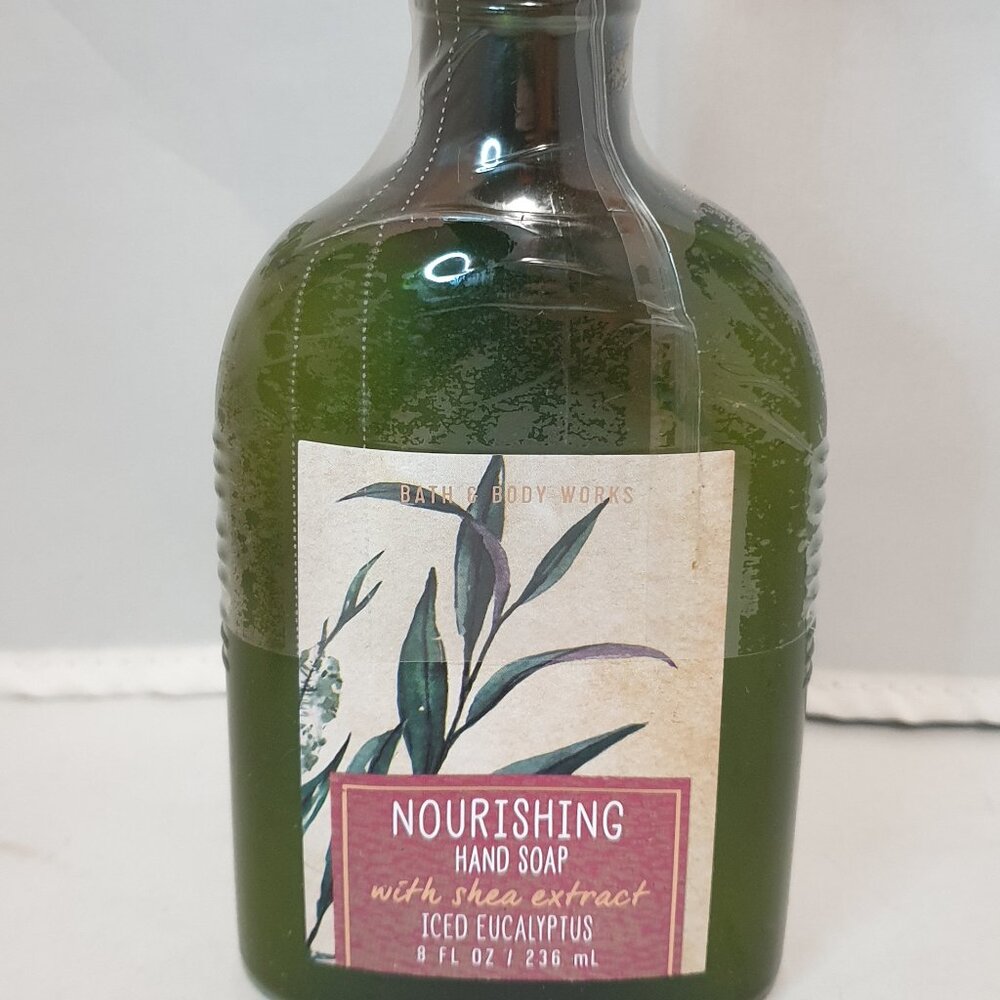 NEW Bath & Body Works Iced Eucalyptus Nourishing Hand Soap 8 FL OZ / 236 ML